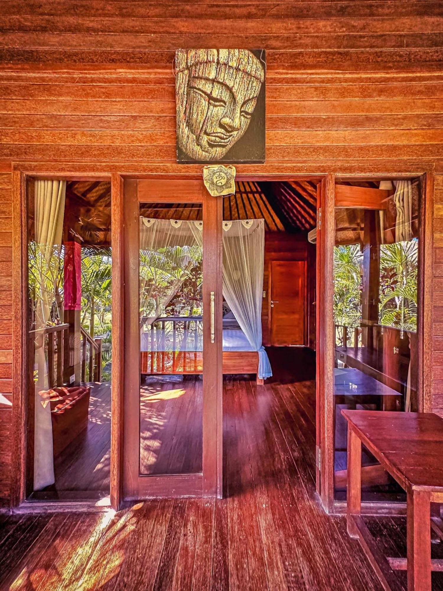 Island Garden Huts Lembongan Bed & Breakfast Exterior photo