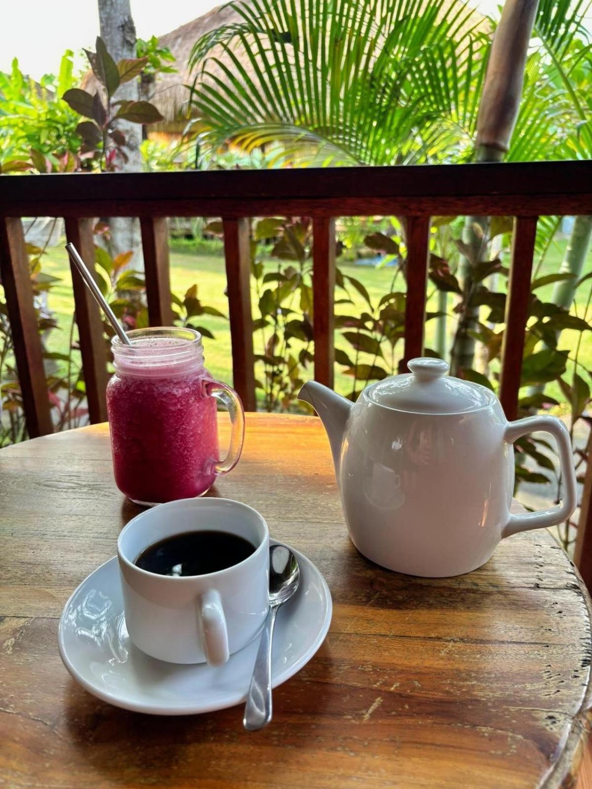 Island Garden Huts Lembongan Bed & Breakfast Exterior photo