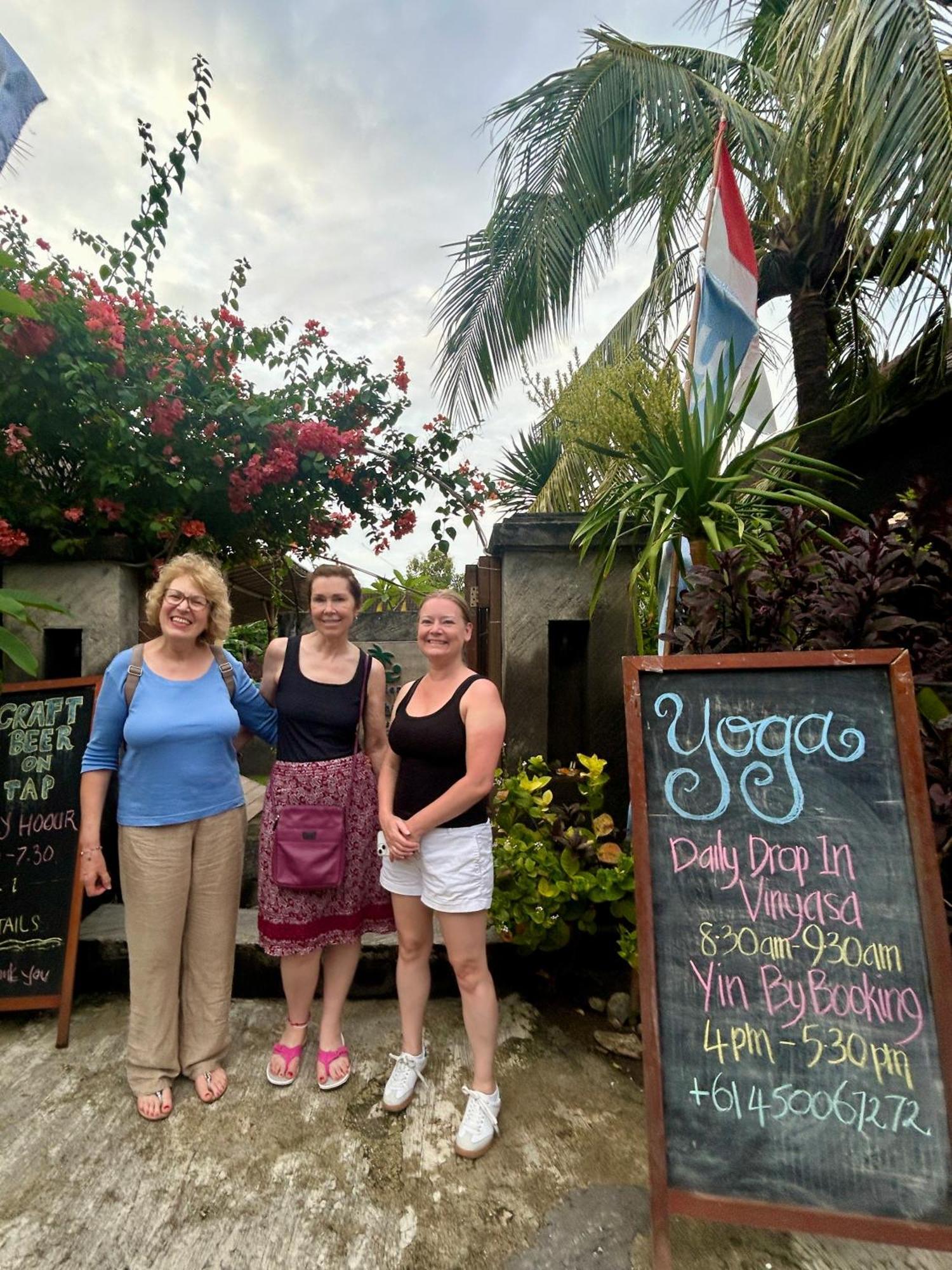 Island Garden Huts Lembongan Bed & Breakfast Exterior photo